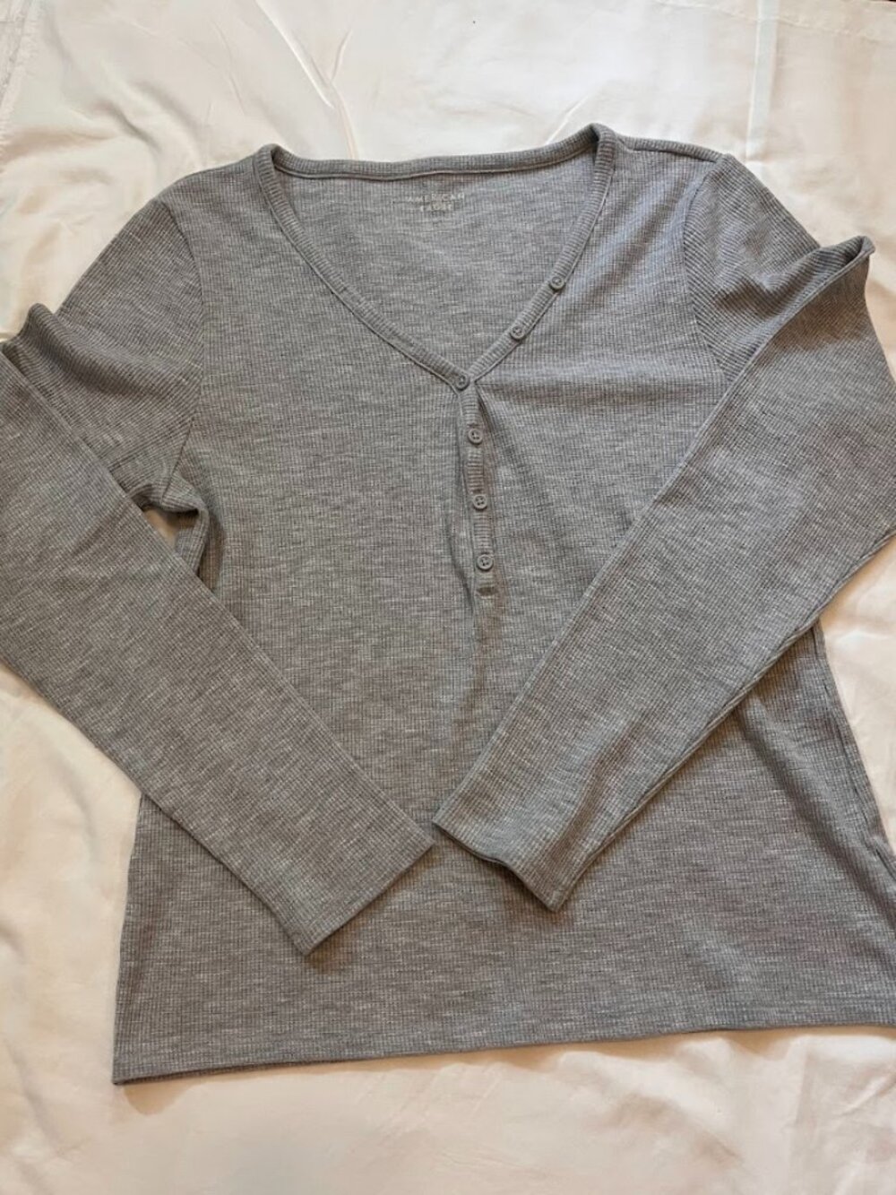 Aerie Gray Waffle Knit Henley Top Size XL
